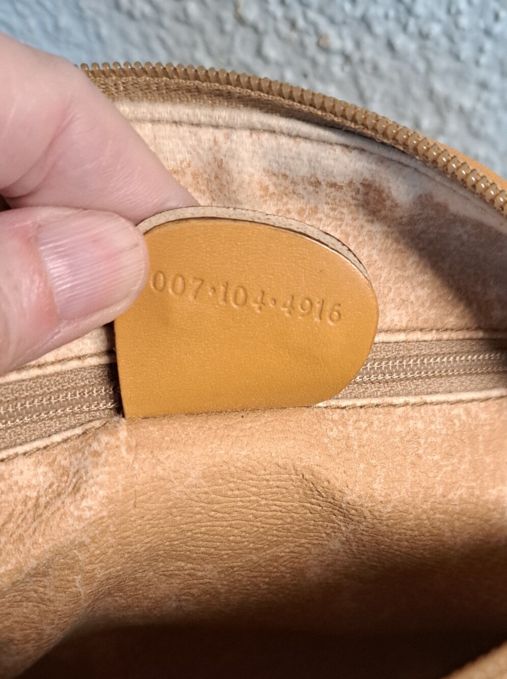 Gucci Shoulder Bag - Picture 4 of 13